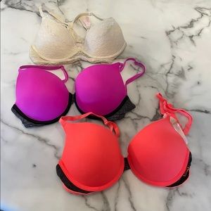 Victoria’s Secret, Pink bras